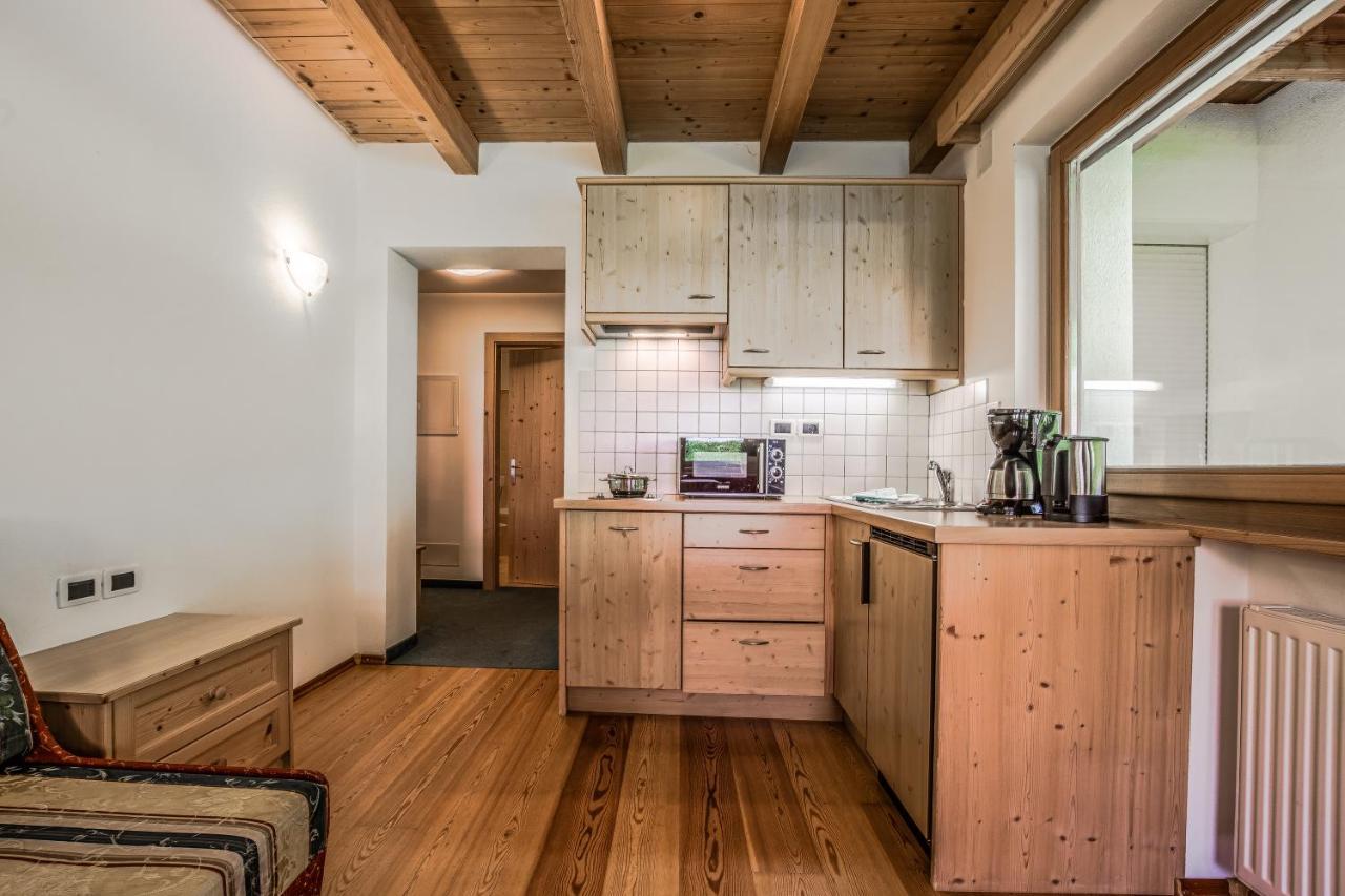B&B - Hotel Ciasa Rue Blanch San Cassiano  Kültér fotó