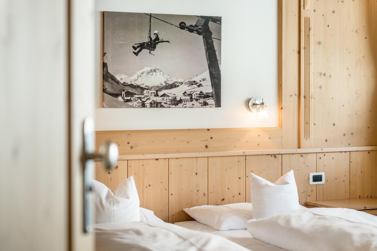 B&B - Hotel Ciasa Rue Blanch San Cassiano  Kültér fotó