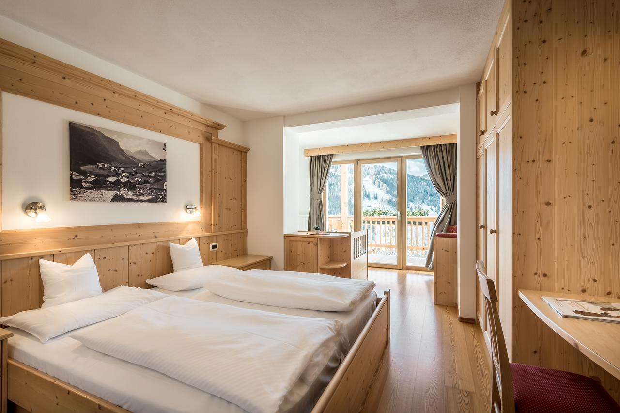 B&B - Hotel Ciasa Rue Blanch San Cassiano  Kültér fotó