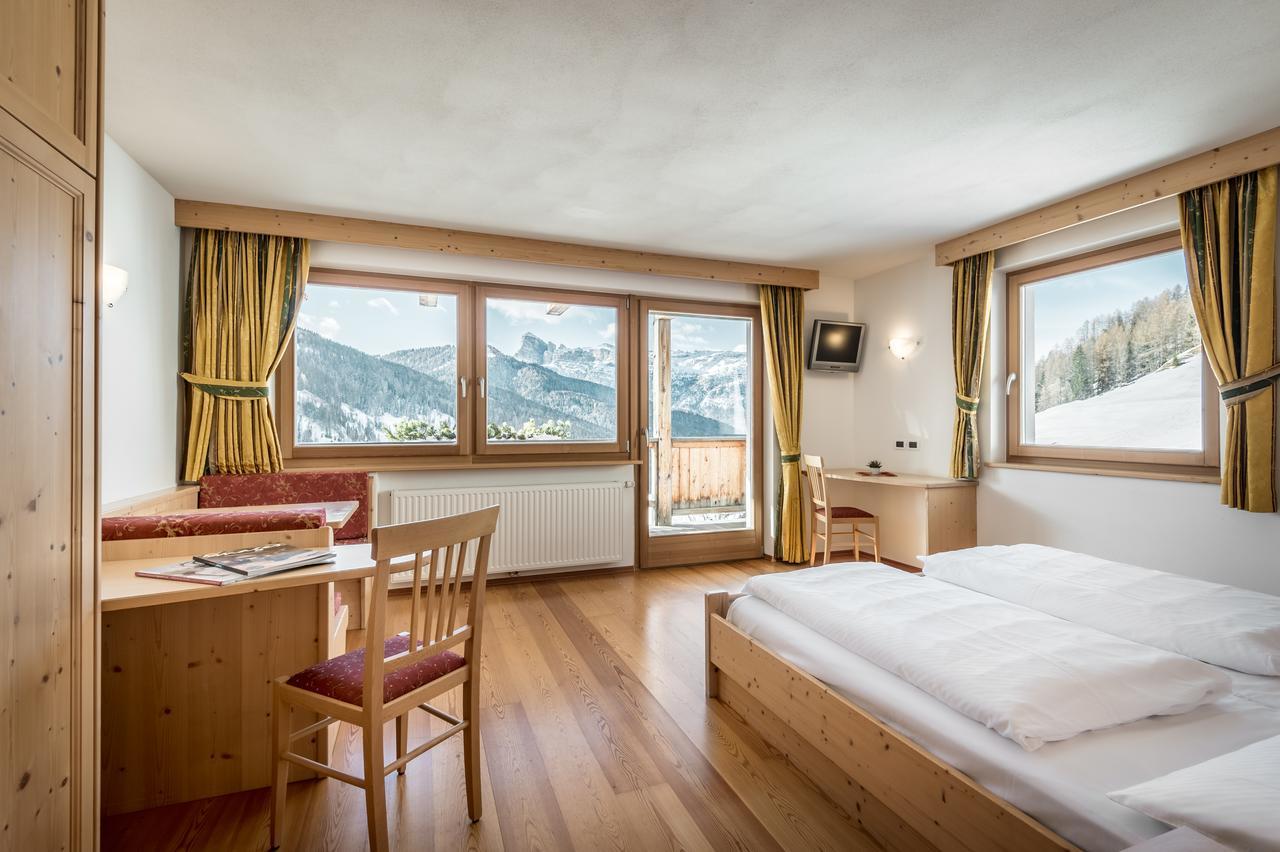 B&B - Hotel Ciasa Rue Blanch San Cassiano  Kültér fotó