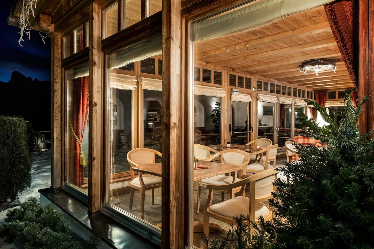 B&B - Hotel Ciasa Rue Blanch San Cassiano  Kültér fotó
