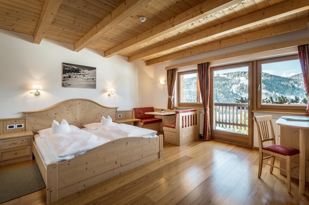 B&B - Hotel Ciasa Rue Blanch San Cassiano  Kültér fotó