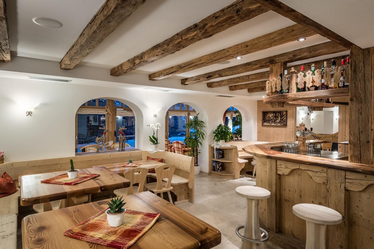 B&B - Hotel Ciasa Rue Blanch San Cassiano  Kültér fotó