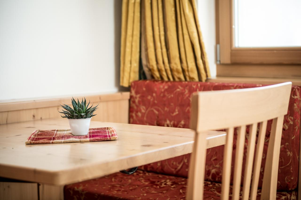 B&B - Hotel Ciasa Rue Blanch San Cassiano  Kültér fotó